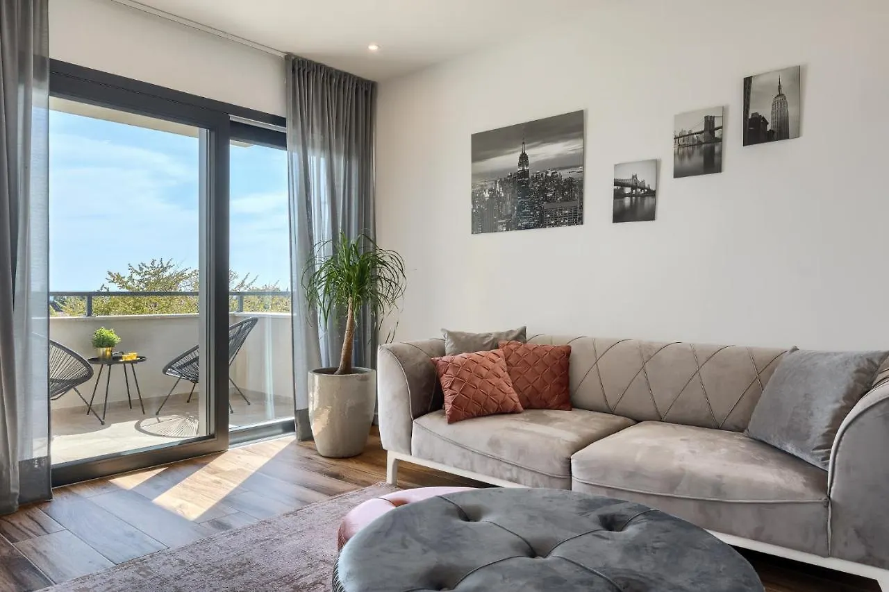 Belvedere Holidays Novigrad Istria Vakantiehuis