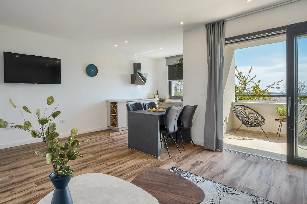 Belvedere Holidays Novigrad Istria Vakantiehuis